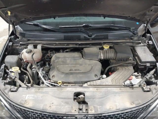 2022 CHRYSLER VOYAGER LX 10