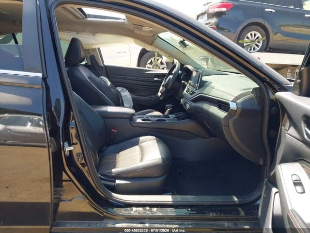 2022 NISSAN ALTIMA SR FWD 5