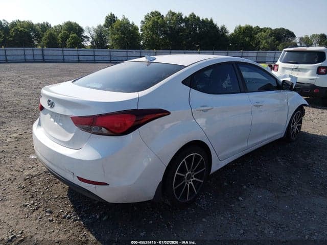 2016 HYUNDAI ELANTRA SE 4