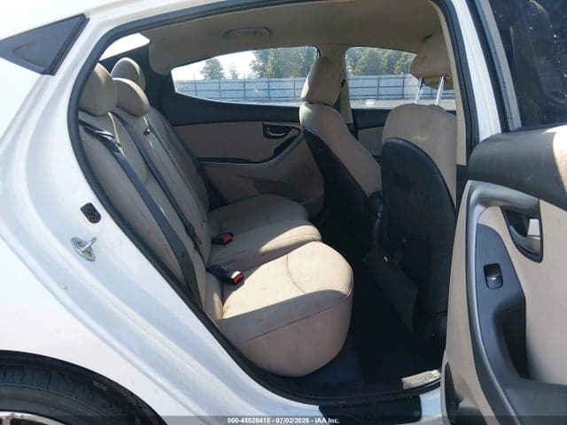 2016 HYUNDAI ELANTRA SE 8