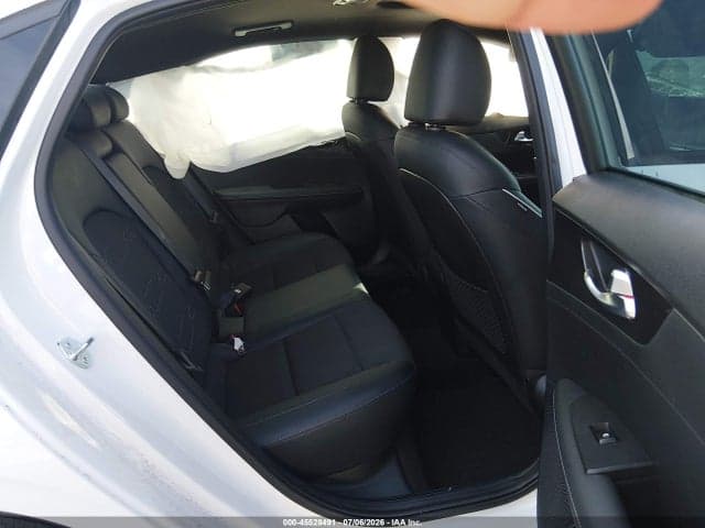 2024 KIA FORTE GT-LINE 8