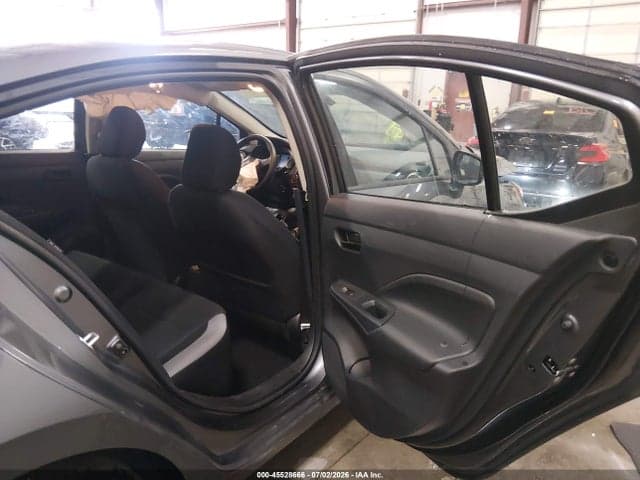 2025 NISSAN VERSA 1.6 S 8