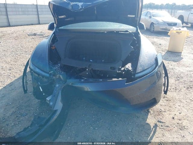 2026 TESLA MODEL Y 11