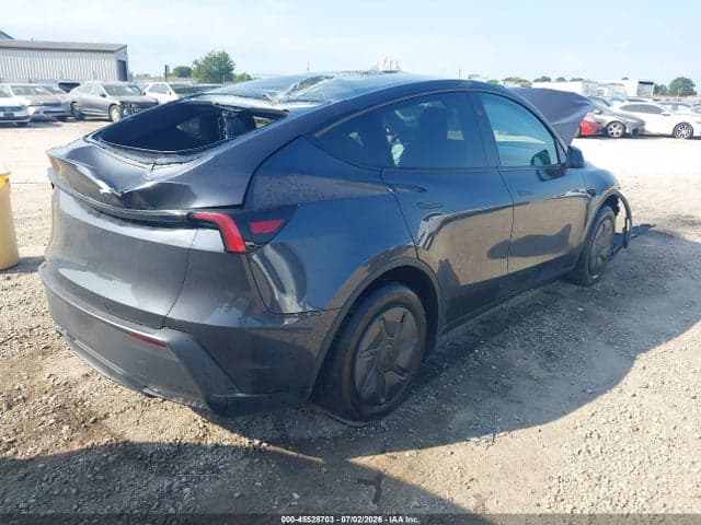 2026 TESLA MODEL Y 4