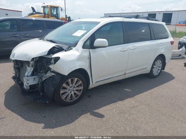 2017 TOYOTA SIENNA XLE PREMIUM 7 PASSENGER 2