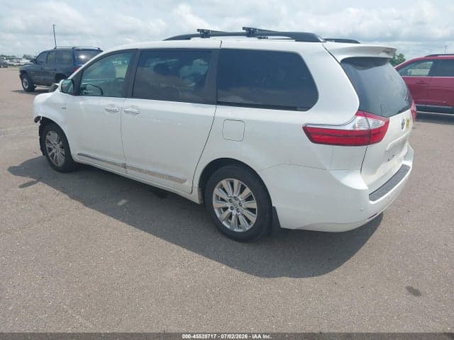 2017 TOYOTA SIENNA XLE PREMIUM 7 PASSENGER 3