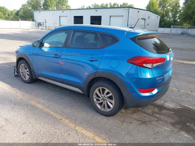2017 HYUNDAI TUCSON SE 4