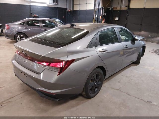 2023 HYUNDAI ELANTRA SEL 4