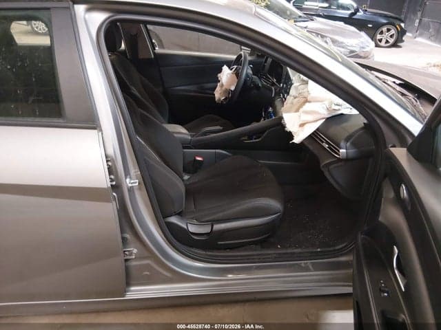 2023 HYUNDAI ELANTRA SEL 5