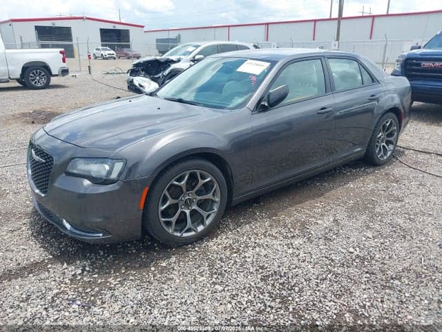 2018 CHRYSLER 300 TOURING 2