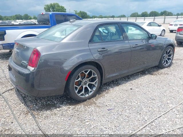 2018 CHRYSLER 300 TOURING 4