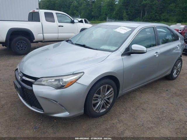 2017 TOYOTA CAMRY SE 2