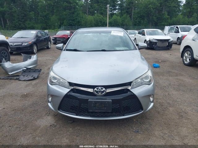 2017 TOYOTA CAMRY SE 13