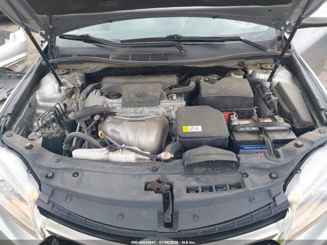 2017 TOYOTA CAMRY SE 10