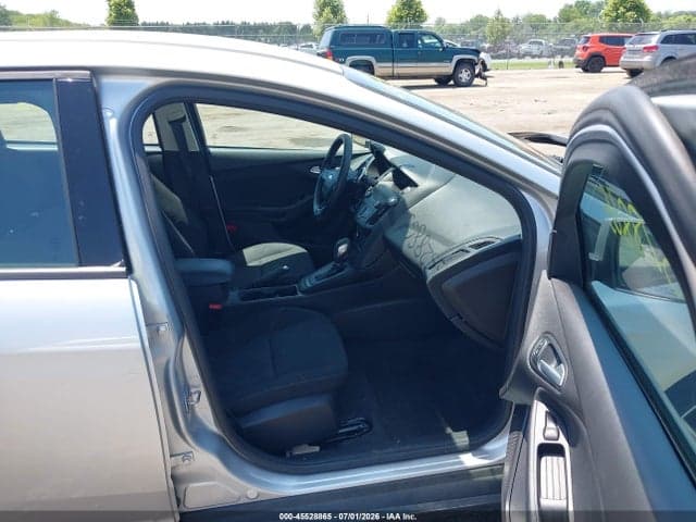 2018 FORD FOCUS SE 5