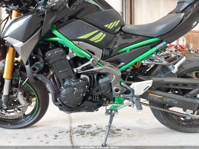 2024 KAWASAKI ZR900 M 9