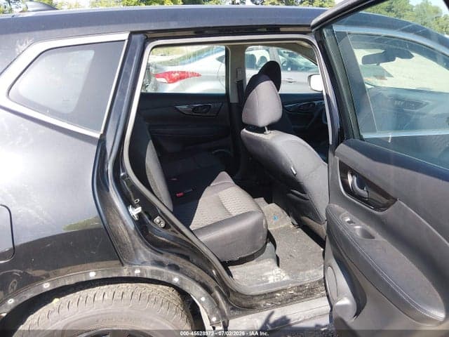 2019 NISSAN ROGUE S 8