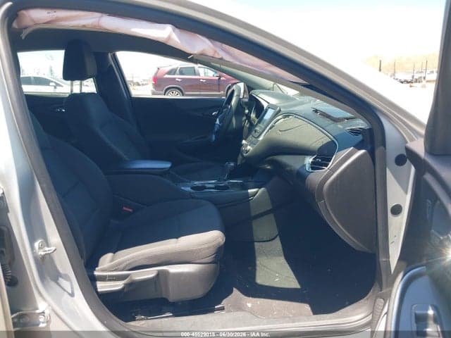 2017 CHEVROLET MALIBU 1LT 4