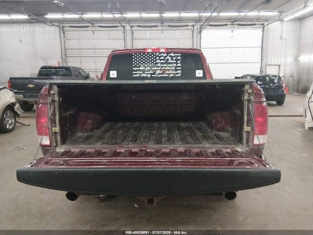 2017 RAM 1500 EXPRESS 4X4 5'7 BOX 17