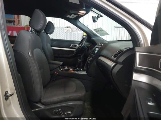 2017 FORD EXPLORER XLT 5