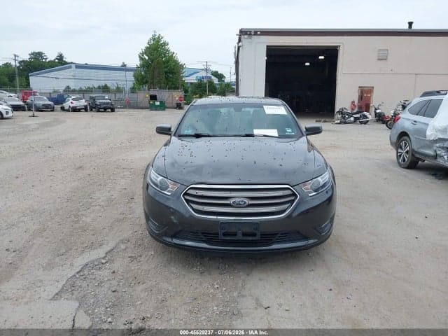 2018 FORD TAURUS SEL 11