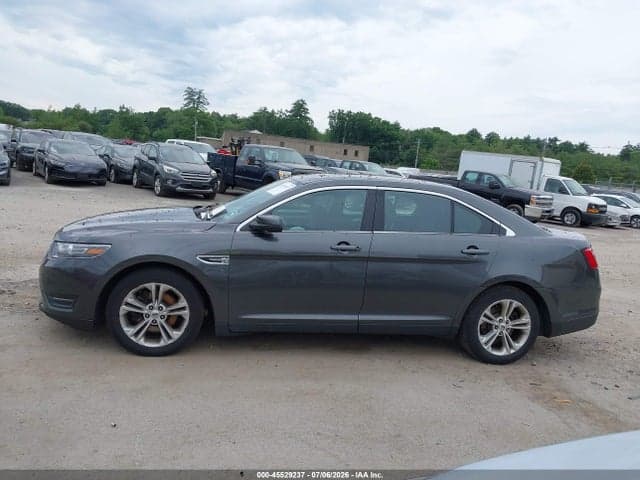 2018 FORD TAURUS SEL 13