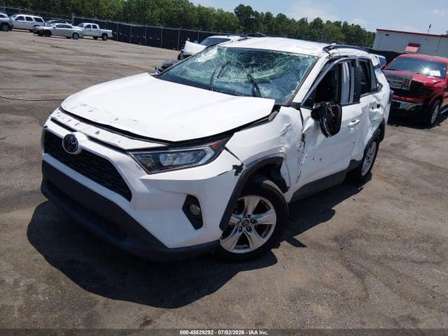 2021 TOYOTA RAV4 XLE 2