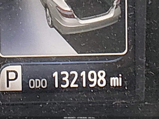 2017 TOYOTA CAMRY SE 15