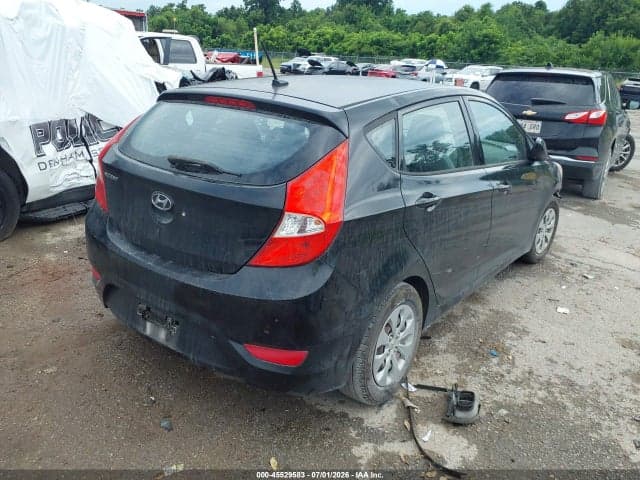 2017 HYUNDAI ACCENT SE 4