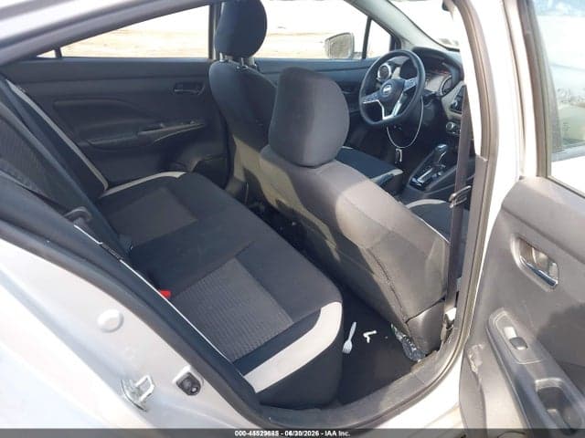 2020 NISSAN VERSA SV XTRONIC CVT 8