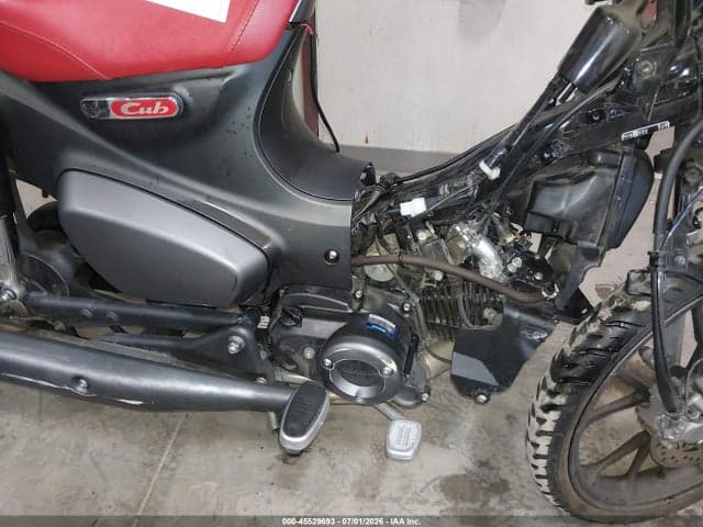 2022 HONDA C125 A 8