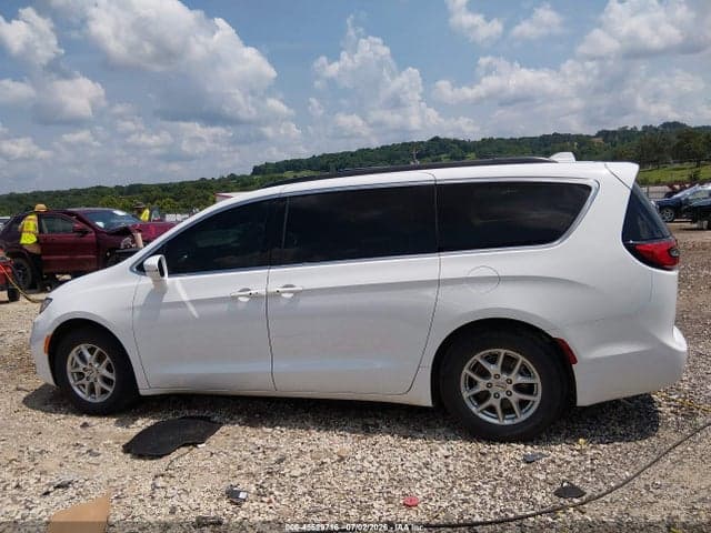 2022 CHRYSLER PACIFICA TOURING L 14