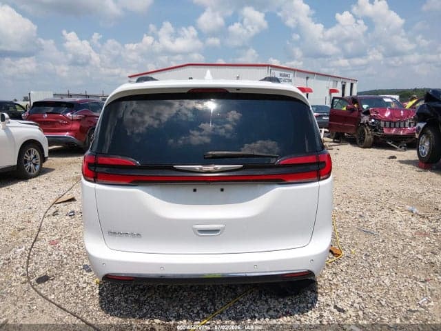 2022 CHRYSLER PACIFICA TOURING L 16