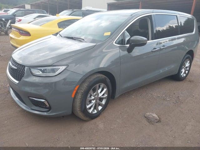 2023 CHRYSLER PACIFICA TOURING L AWD 2