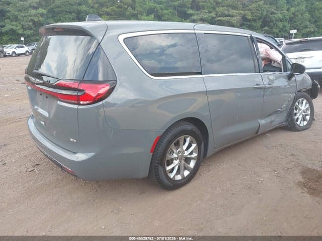 2023 CHRYSLER PACIFICA TOURING L AWD 4
