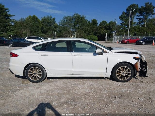 2019 FORD FUSION SE 13