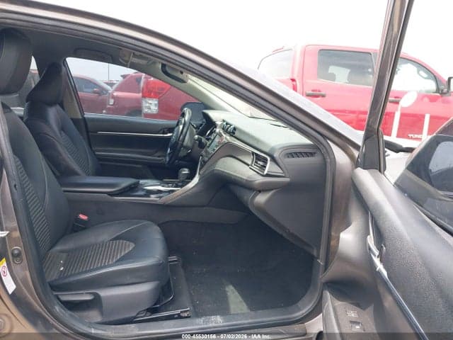 2019 TOYOTA CAMRY SE 5