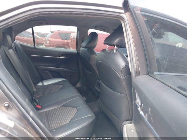 2019 TOYOTA CAMRY SE 8