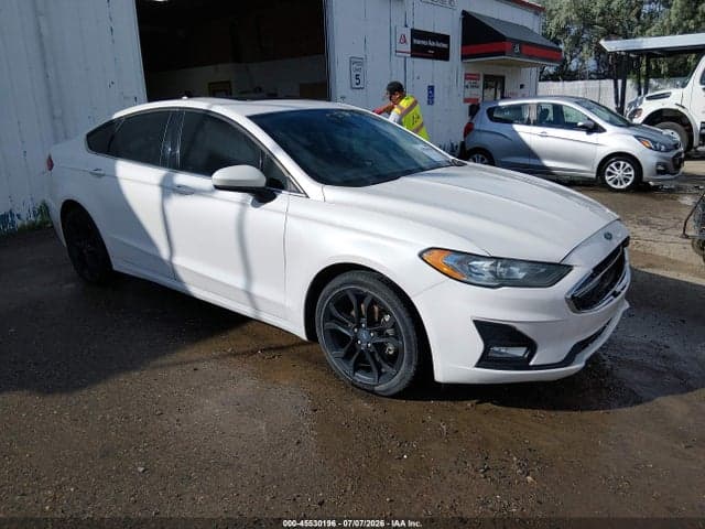 2019 FORD FUSION SE 1