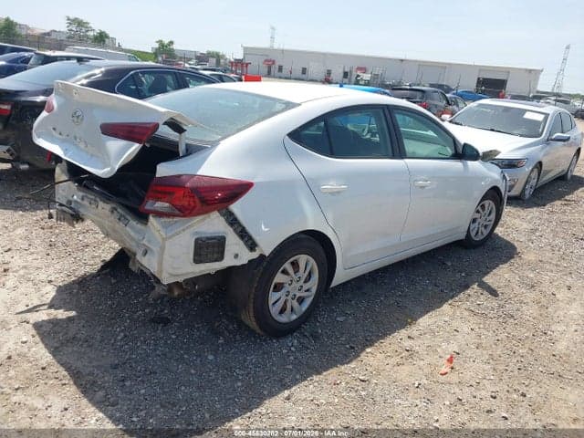 2020 HYUNDAI ELANTRA SE 4