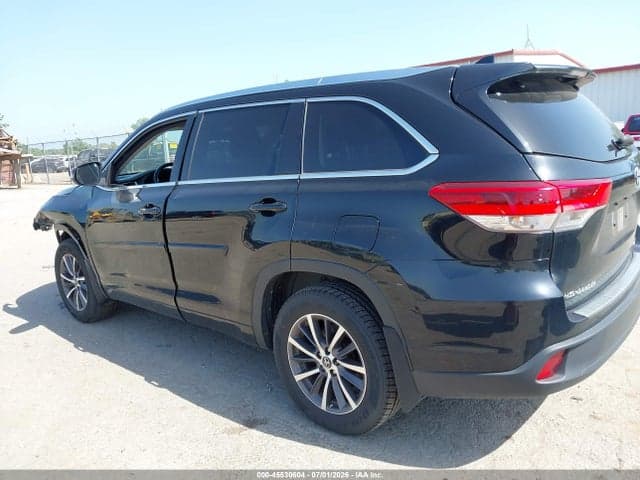 2018 TOYOTA HIGHLANDER XLE 14