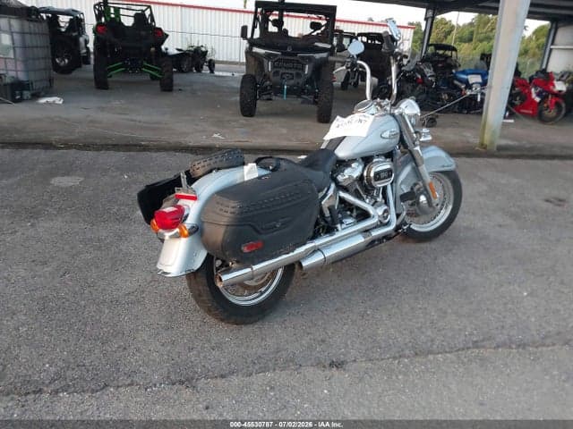 2023 HARLEY-DAVIDSON FLHCS 4