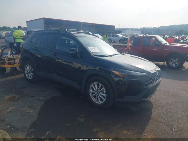 2026 TOYOTA COROLLA CROSS LE