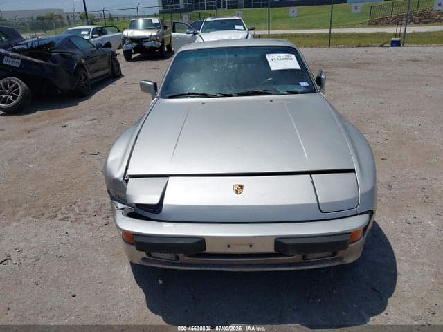 1986 PORSCHE 944 12