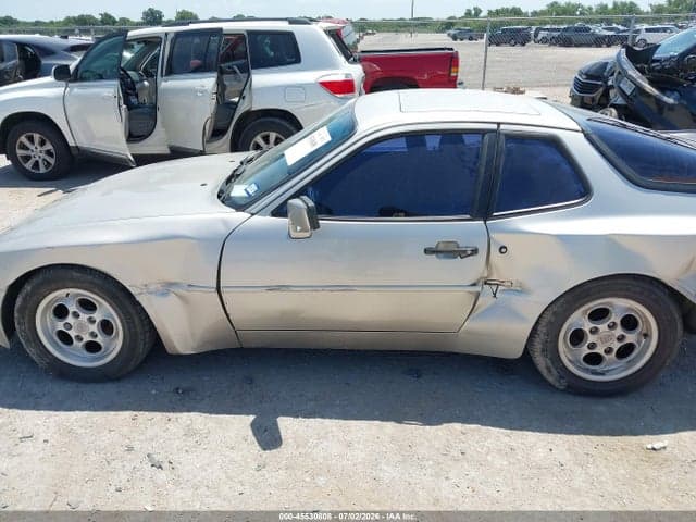 1986 PORSCHE 944 14