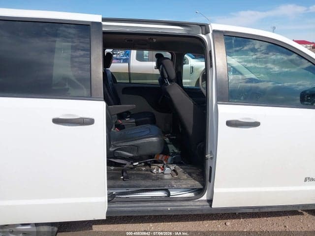 2019 DODGE GRAND CARAVAN SE 8