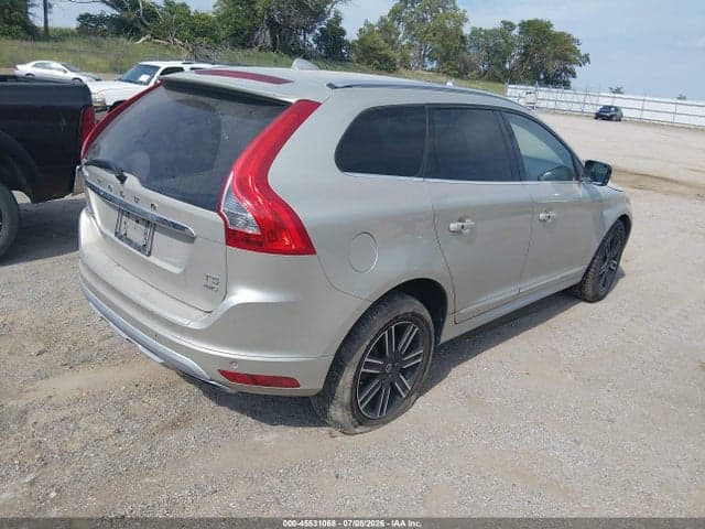 2017 VOLVO XC60 T5 DYNAMIC 4