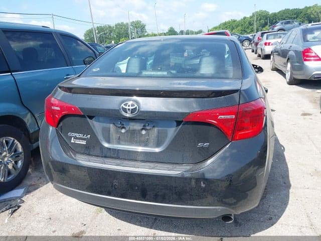 2019 TOYOTA COROLLA SE 17