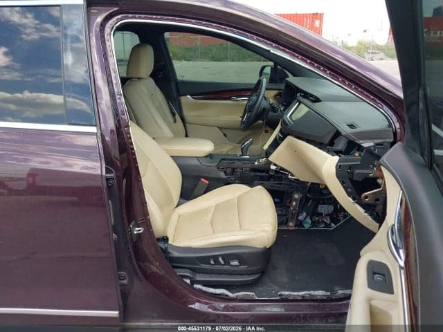 2017 CADILLAC XT5 LUXURY 5