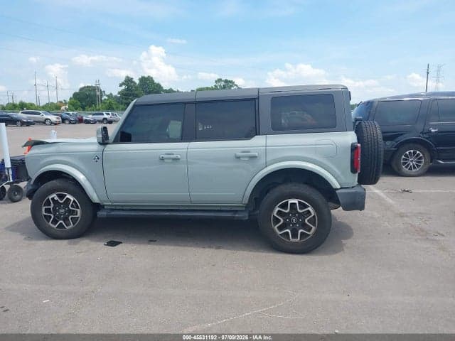 2024 FORD BRONCO OUTER BANKS 14